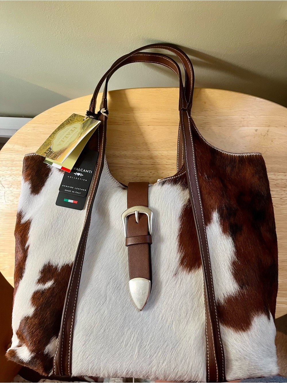 Cavalcanti Brown & White Cowhide Tote with Matching Pouch - Picture 2 of 9
